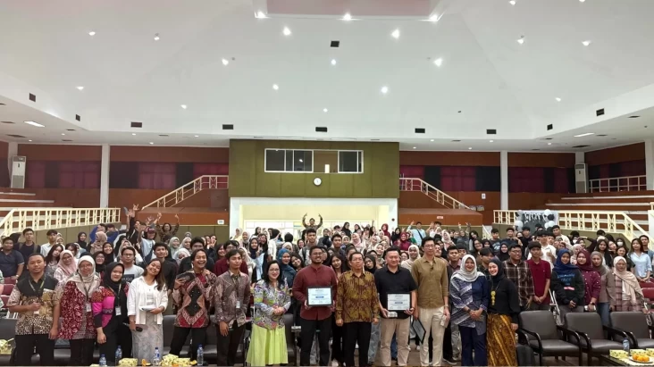 mnc-sekuritas-dukung-gelaran-gifest-universitas-darma-persada-gen-zoomers-melek-investasi-uang-bekerja-untuk-kamu