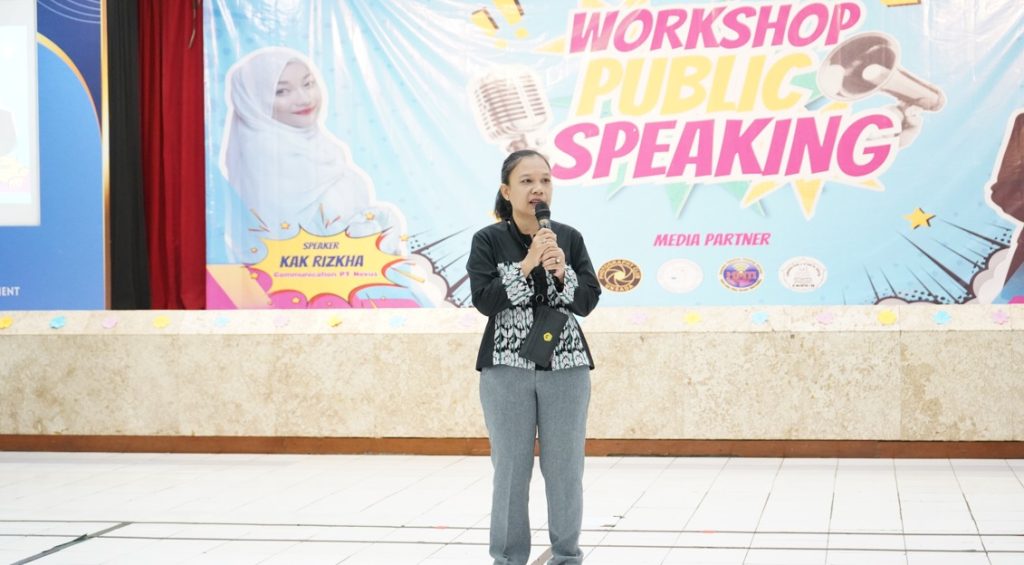 Workshop Public Speaking SKMI: Menguatkan Kepercayaan Diri dan Arah Komunikasi Generasi Muda