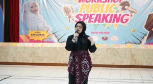 Workshop Public Speaking SKMI: Menguatkan Kepercayaan Diri dan Arah Komunikasi Generasi Muda